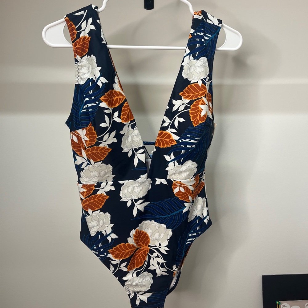 Cupshe Navy Floral One-Piece Swimsuit with White & Burnt Orange Leaves - Picture 7 of 9
